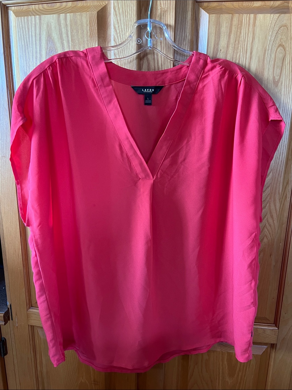 🌷6/$20🌷 Lavon Coral V-Neck Short Sleeve Blouse